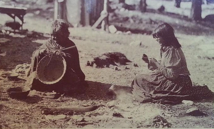 Callipene and Lena Brown in 1901